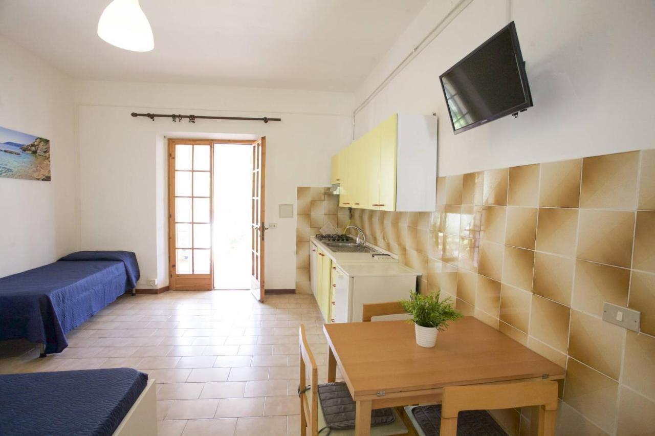 Villa Conti Residence Lacona Pokoj fotografie